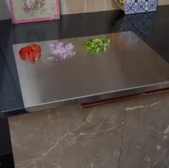Stainless Steel Chopping Board – Hygienic & Scratch-Resistant Kitchen Cutting Board (35x31cm)